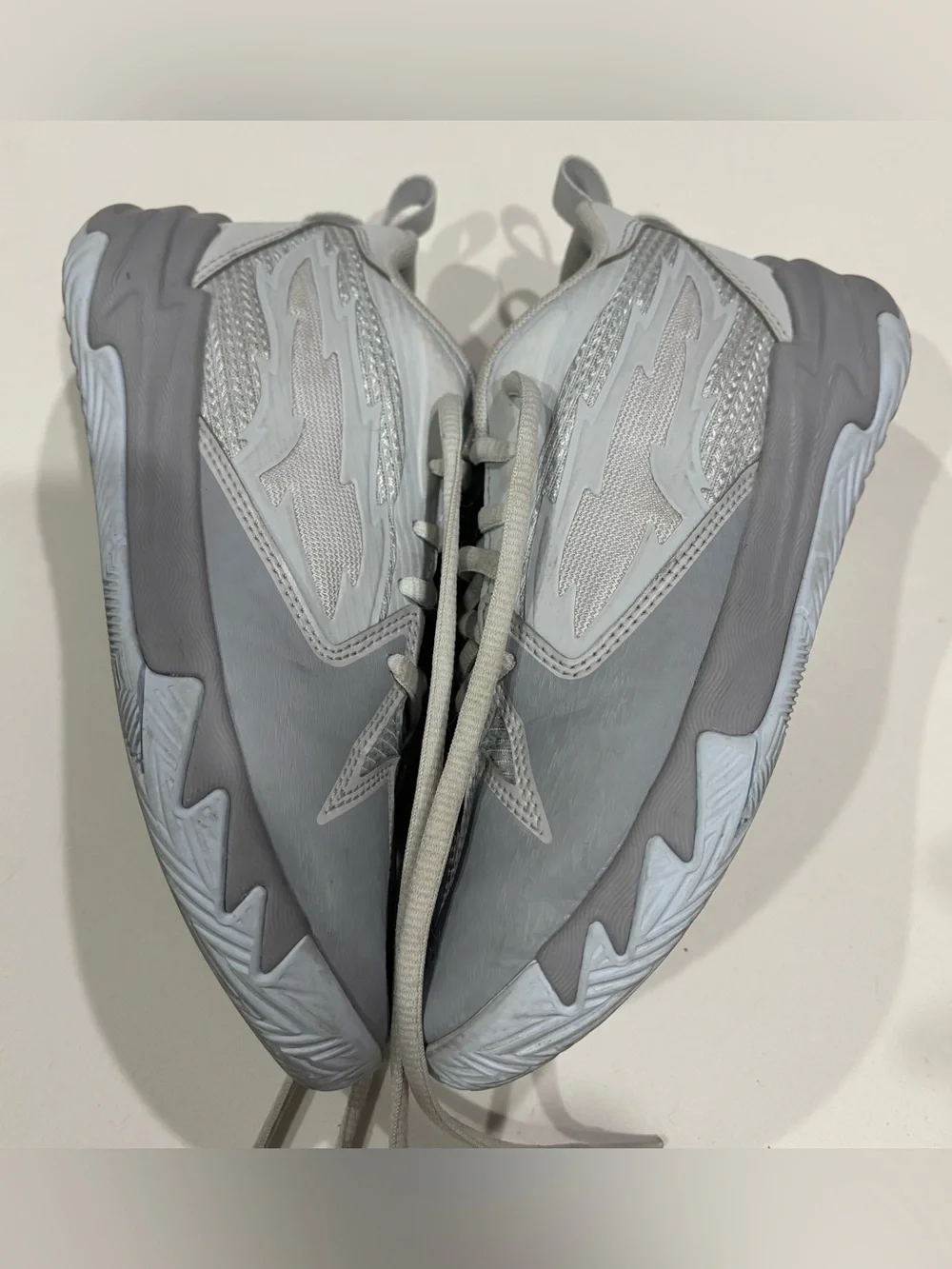 Puma light gray